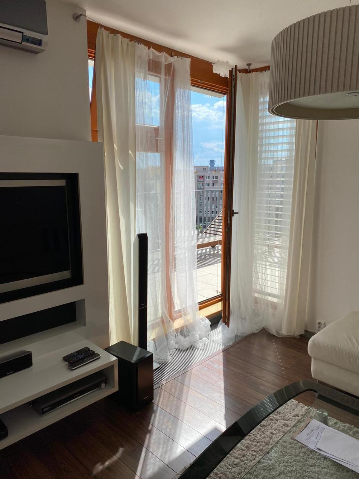 Rooftop With Pergola And Parking Apartment Prague